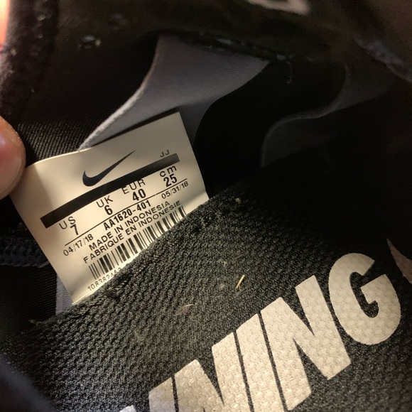 Nike Running Shoes - Picture 5 of 7